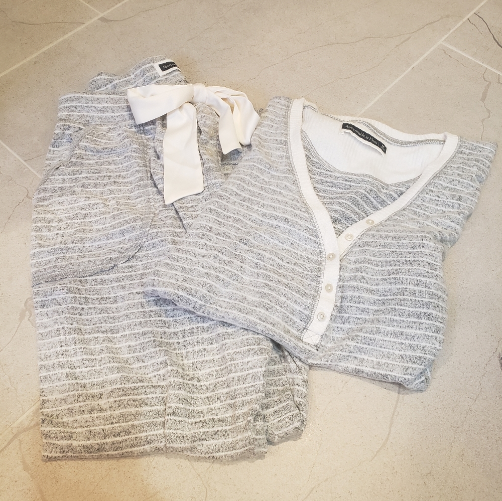 Abercrombie Lounge Set